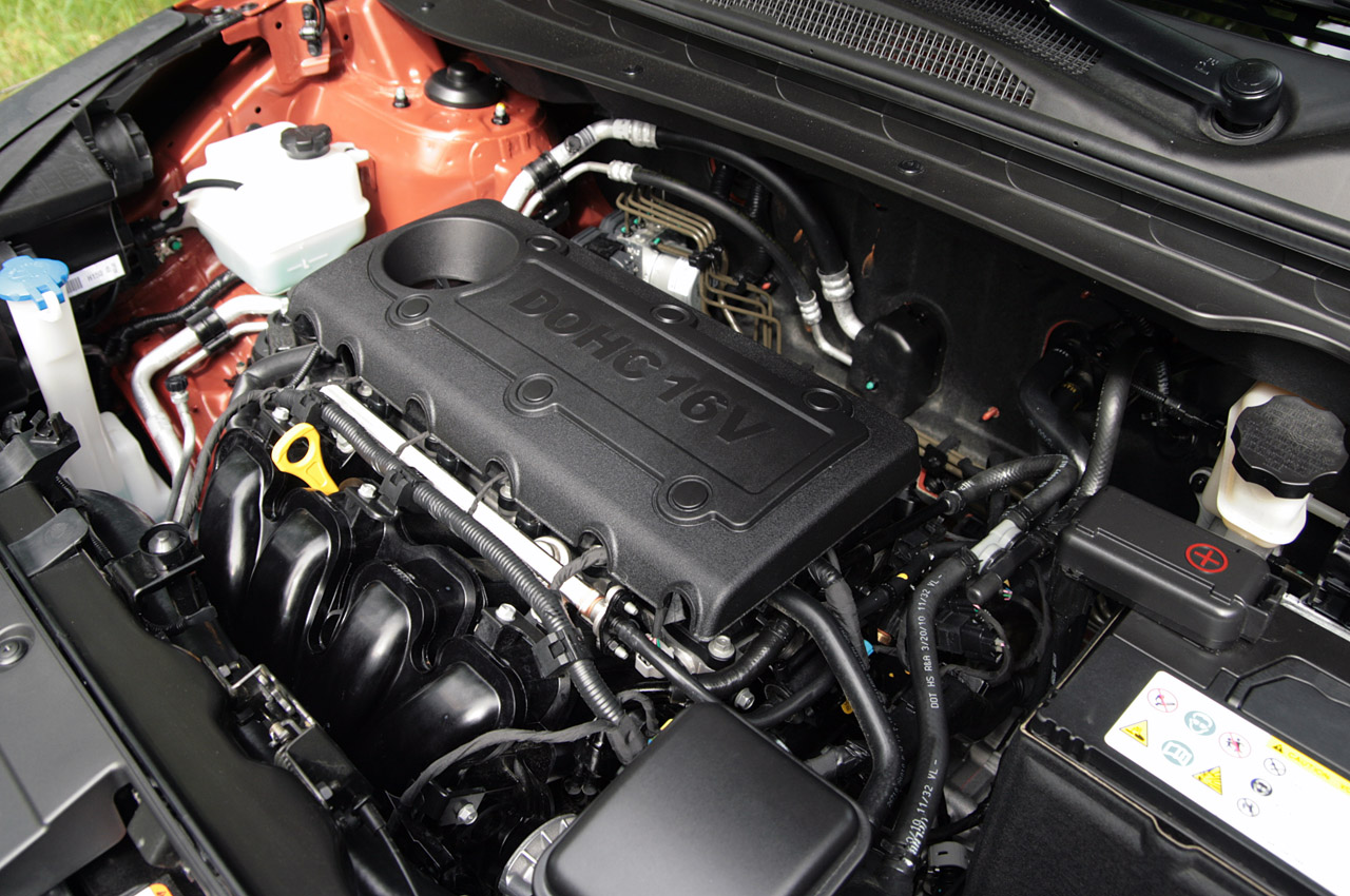 Ремонт двигателя киа спортейдж 2.0 бензин. Мотор Kia Sportage 2.0. Двигатель Киа Спортейдж 3. Kia Sportage 2014 двигатель. Kia Sportage 2014 под капотом.